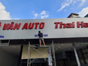 Mẫu biển quảng cáo Showroom ô tô