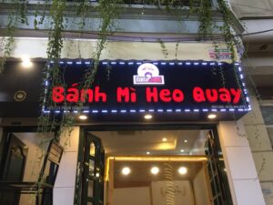 Biển Alu chữ mica nổi