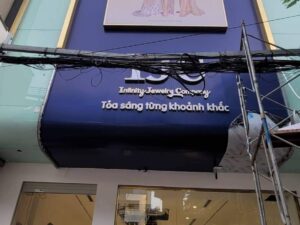 Biển quảng cáo cửa hàng trang sức IJC